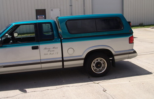 LEER-Topper-Painted-to-match-1994-S-10