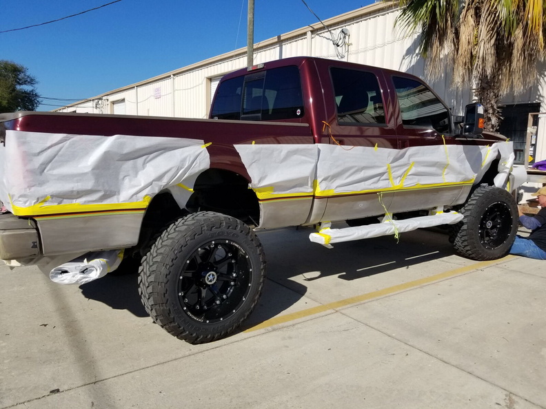 08_Ford_F250_trim_to_be_painted.jpg