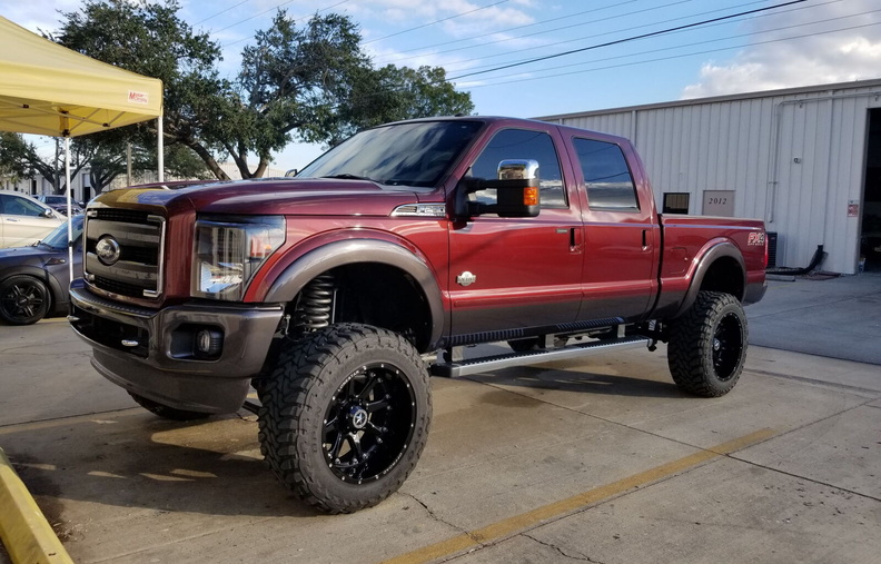 15_Ford_F250_after_painting_trim_and_flares.jpg