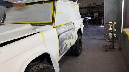 1974_Ford_Bronco_before_priming_areas