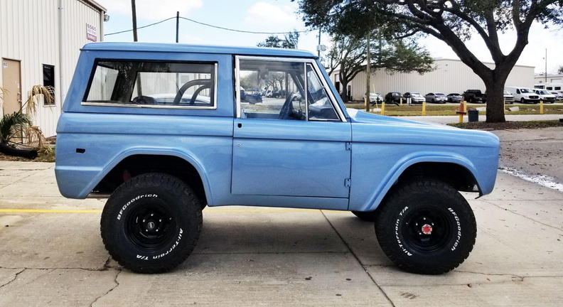 1974_Ford_Bronco_AFTER_painting_27.jpg