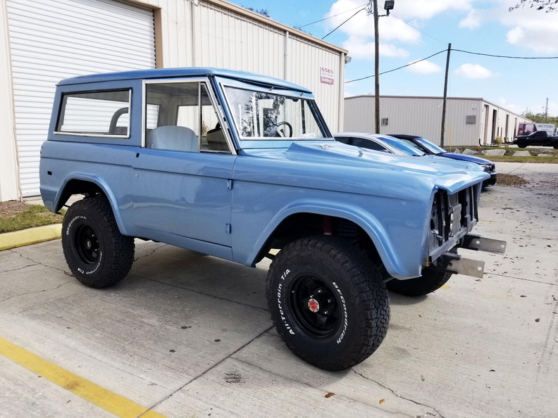 1974_Ford_Bronco_AFTER_painting_28.jpg