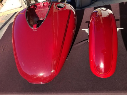 Yamaha V-Star - tank painted red to match fender
