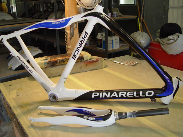 pinarello-prince-bicycle-02.jpg